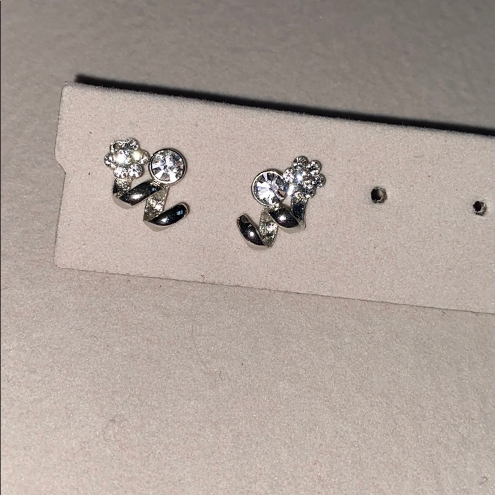 Dimond silver flower earrings